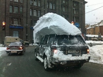 Машина_с_сугробом.jpg
