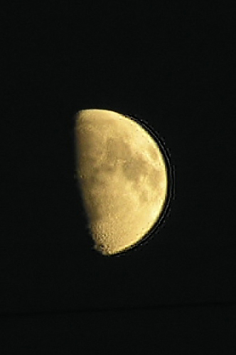 moon.jpg